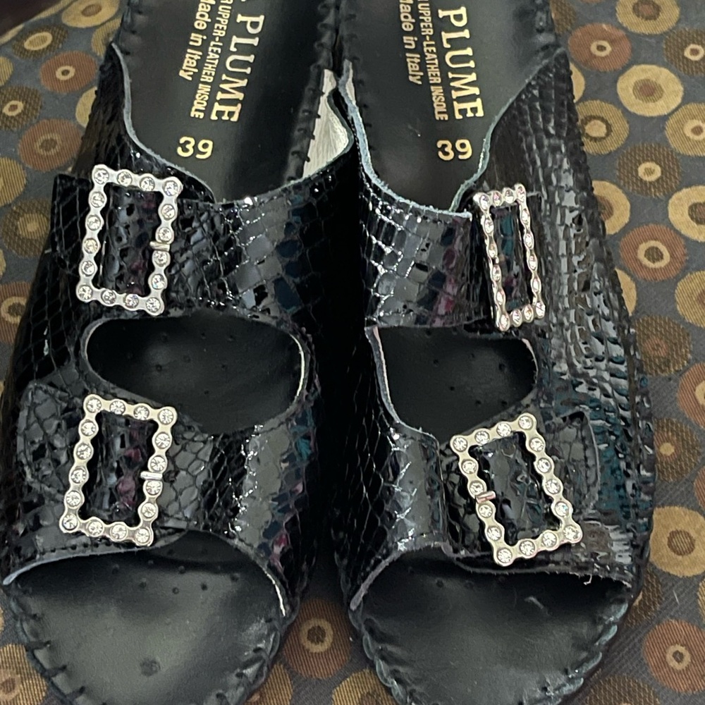 La Plume leather sandals